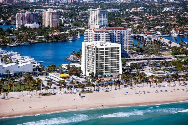 Courtyard by Marriott Fort Lauderdale Beach image 1