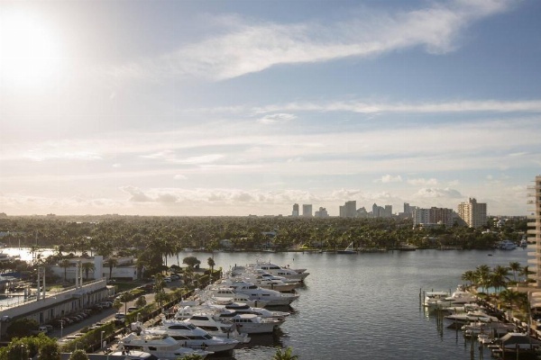 Courtyard by Marriott Fort Lauderdale Beach image 10