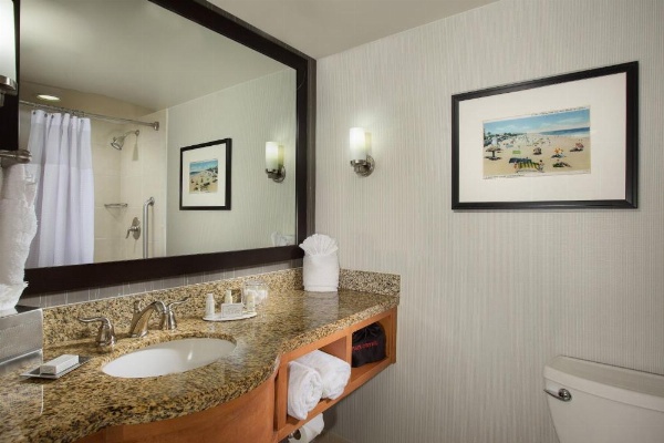 Courtyard by Marriott Fort Lauderdale Beach image 14